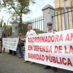 Imagen de archivo de la concentración de la Coordinadora Mareas Blancas Andaluzas en el Parlamento de Andalucía / Foto: Joaquín Corchero - Europa Press