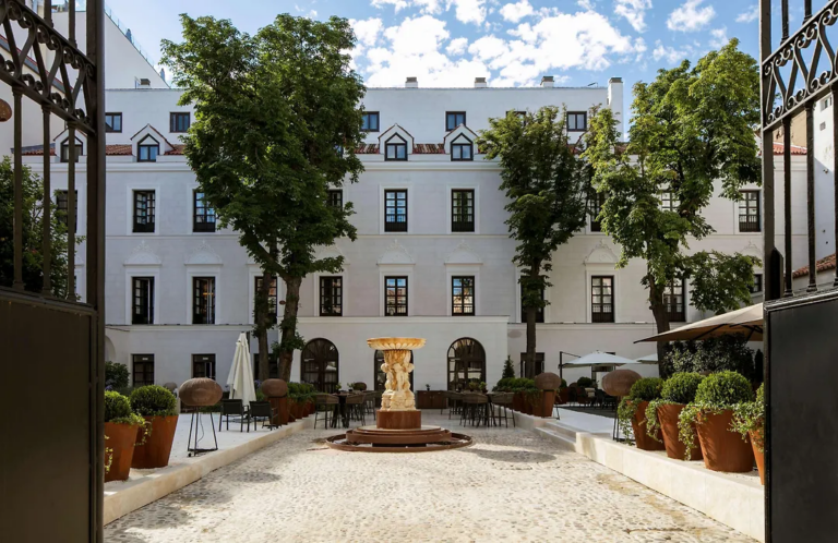 El Palacio de los Duques Gran Meliá de Madrid es un edificio histórico. / Madridhotels360