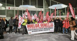 Concentración de CCOO por la huelga de transporte de viajeros por carretera / Foto: Europa Press