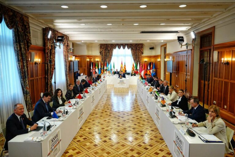 Celebración de la XXVII Conferencia de Presidentes, en el Palacio de la Magdalena, a 13 de diciembre de 2024, en Santander, Cantabria (España) / FOTO: Xuan Cueto - Europa Press