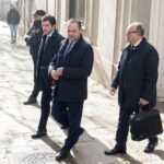 El exministro de Transportes, José Luis Ábalos, a su salida tras declarar como imputado por el ‘caso Koldo’, en el Tribunal Supremo, a 12 de diciembre de 2024, en Madrid (España). - Eduardo Parra - Europa Press