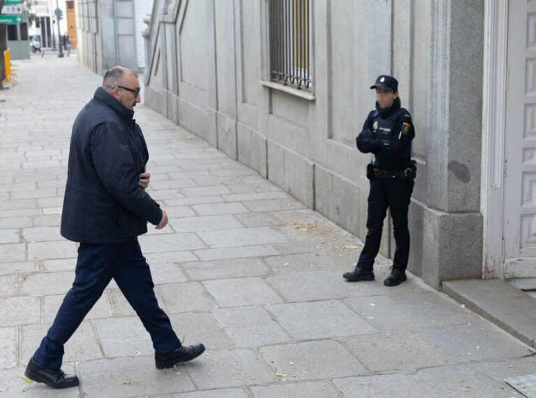 El ex asesor del ex ministro José Luis Ábalos, Koldo García, llega al Tribunal Supremo para declarar, a 17 de diciembre de 2024, en Madrid (España). - Eduardo Parra - Europa Press