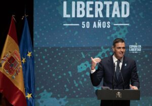 El presidente del Gobierno, Pedro Sánchez, interviene durante el acto 'España en Libertad', en el Auditorio del Museo Nacional Centro de Arte Reina Sofía, a 8 de enero de 2025, en Madrid (España) / Foto: Eduardo Parra - Europa Press