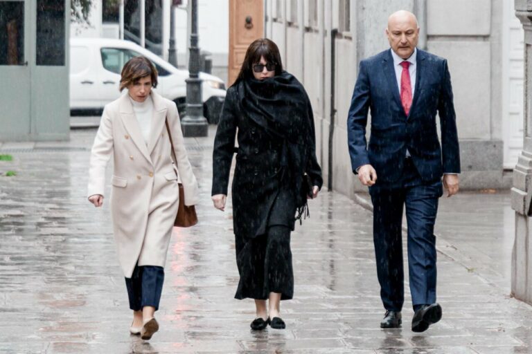 JRG, la ex pareja de Ábalos, a su llegada al Tribunal Supremo (Foto: Carlos Luján - Europa Press)
