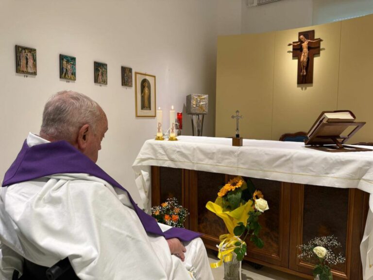 El papa Francisco, durante la misa que ha celebrado hoy | Foto de la Sala Stampa de la Santa Sede