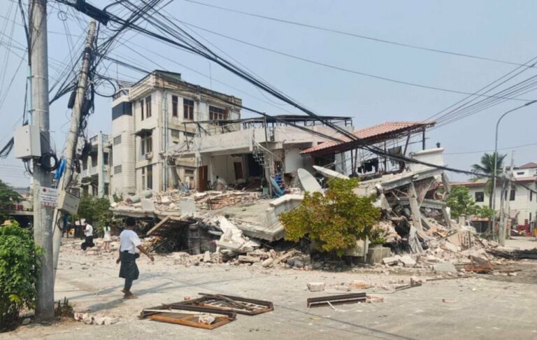 Registrado un terremoto de magnitud 7,7 en Birmania que sacude también Tailandia y China (Foto: Myo Kyaw Soe / Xinhua News / ContactoPhoto)