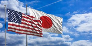 Banderas de EEUU y Japón