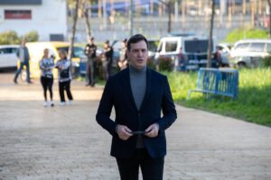 El hermano de Pedro Sánchez, David Sánchez, a su llegada a declarar en calidad de investigado el pasado viernes en Badajoz. (Foto: Andrés Rodríguez - Europa Press)