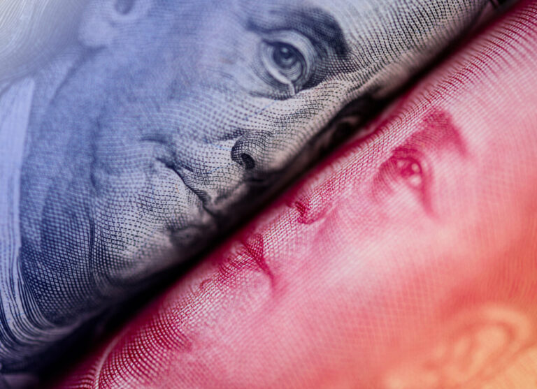Dólar y Yuan