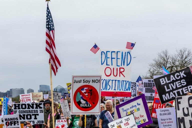 Manfiestación contra Donald Trump en Washington DC (Foto: Europa Press/Contacto/Tom Hudson)