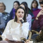 La secretaria política de Podemos y eurodiputada, Irene Montero, y la secretaria general de Podemos y diputada, Ione Belarra (Foto: Jesús Hellín - Europa Press)