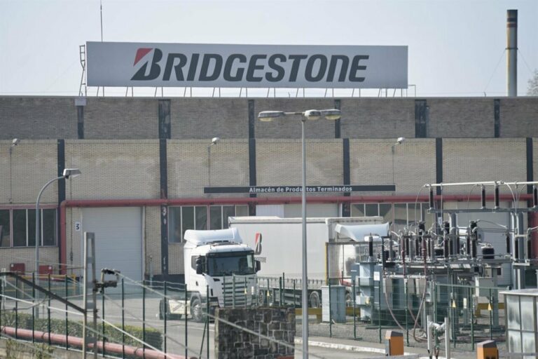 Fábrica de Bridgestone en Puente San Miguel (Foto: Nacho Cubero - Europa Press)