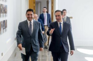 El ministro de Relaciones Exteriores, Cooperación africana y marroquíes en el extranjero, Nasser Bourita (i) y el ministro de Asuntos Exteriores, Unión Europea y Cooperación, José Manuel Albares (d). - Alberto Ortega - Europa Press