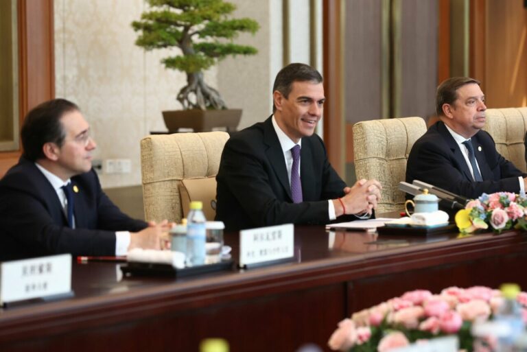 El presidente del Gobierno, Pedro Sánchez, durante su visita a China. (Foto: Pool Moncloa/Fernando Calvo)