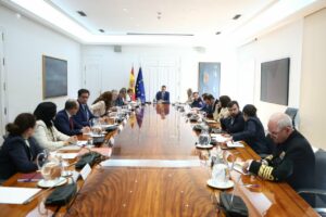 Imagen de la segunda reunión extraordinaria del Consejo de Seguridad Nacional presidida por el presidente del Gobierno, Pedro Sánchez. (Foto: Pool Moncloa / Fernando Calvo)
