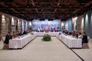Rusia y Ucrania se reúnen en Estambul. (Foto: Europa Press/Contacto/Liu Lei)