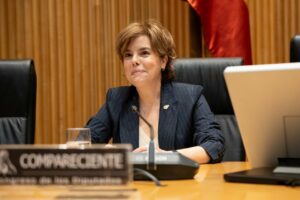 La exvicepresidenta Soraya Sáenz de Santamaría en su comparecencia en el Congreso de los Diputados. (Foto: Congreso)