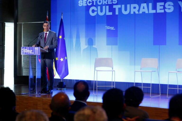 El presidente del Gobierno, Pedro Sánchez, en la presentación del informe ‘Los sectores culturales y creativos en España’ de la Fundación Cotec. (Foto: Pool Moncloa / José Manuel Álvarez)