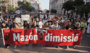 La octava marcha contra Mazón por dana exige su dimisión, responsabilidades y una reconstrucción "para las personas" (Foto: Jorge Gil - EuropaPress)