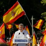 El líder del PP, Alberto Núñez Feijóo, en la manifestación contra el Gobierno de este domingo en Madrid. (Foto: PP)