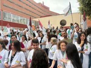 Imagen de una concentración de médicos en Murcia. (Foto: CESM)