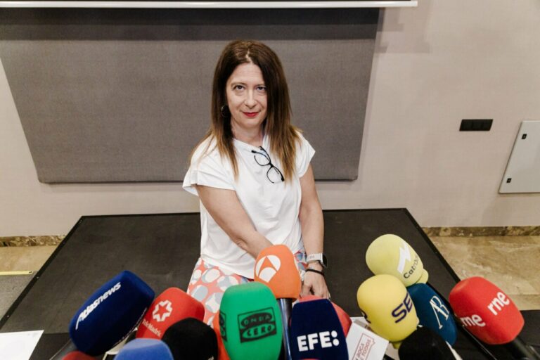 La exmilitante socialista Leire Díez durante una rueda de prensa. (Foto: Carlos Luján - Europa Press)