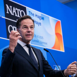 Rutte advierte que España no puede cumplir con la OTAN si gasta menos del 3,5% del PIB El secretario general de la OTAN, Mark Rutte, en la cumbre en La Haya. (Foto: NATO)