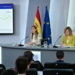 La portavoz del Gobierno, Pilar Alegría, y la vicepresidenta tercera del Gobierno y ministra para la Transición Ecológica y el Reto Demográfico, Sara Aagesen, en la rueda de prensa tras el Consejo de Ministros. (Foto: Pool Moncloa/Borja Puig de la Bellacasa)