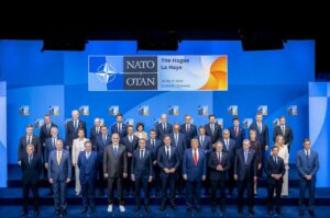 Foto de familia de los jefes de Estado y/o de Gobierno de los Estados miembros de la OTAN. (Foto: Pool OTAN)
