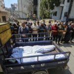 Cadáveres palestinos en sudarios en el Hospital de Al Shifa de ciudad de Gaza - Europa Press/Contacto/Omar Ashtawy