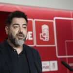 El ya exvicesecretario general del Partido Socialista de Navarra, Ramón Alzórriz, durante su comparecencia de prensa. (Foto: Eduardo Sanz - Europa Press)