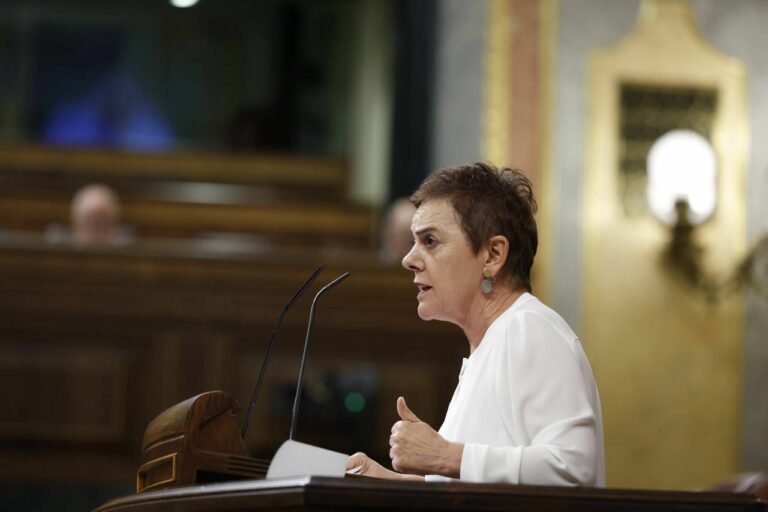 La portavoz de EH Bildu, Mertxe Aizpurua, en el pleno. (Foto: Congreso)