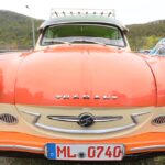 El logo de la marca Trabant en un vehículo en la tradicional reunión de coches históricos en Thale, en el este de Alemania (Foto: Matthias Bein/dpa)