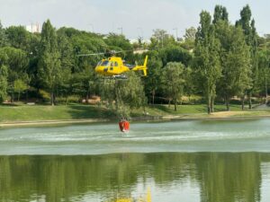 imagen de helicópteros en labores de extinción de incendios Foto 112 Comunidad de Madrid