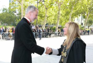 Felipe VI junto a la presidenta del Consejo General del Poder Judicial (CGPJ), Isabel Perelló, en el acto de apertura del Año Judicial. (Foto: Casa Real)