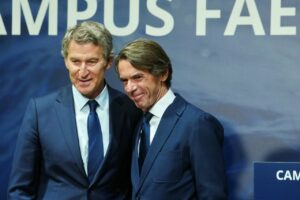 José María Aznar y Alberto Núñez Feijóo en la clausura del Campus FAES. (Foto PP)