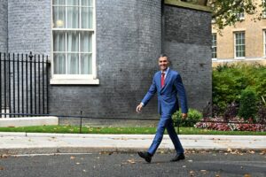 El presidente del Gobierno, Pedro Sánchez, en Downing Street para reunirse con el primer ministro del Reino Unido, Keir Starmer. (Foto: Pool Moncloa/Borja Puig de la Bellacasa)