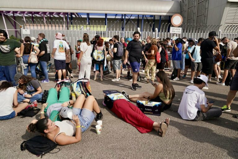 Asistentes a la tercera jornada de la San Diego Comic-Con en Málaga (Foto: Álex Zea - Europa Press)