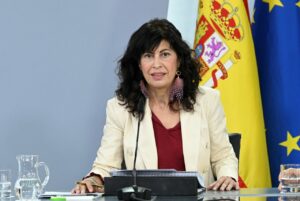 La ministra de Igualdad, Ana Redondo, en la rueda de prensa posterior al Consejo de Ministros. (Foto: Pool Moncloa/José Manuel Álvarez)