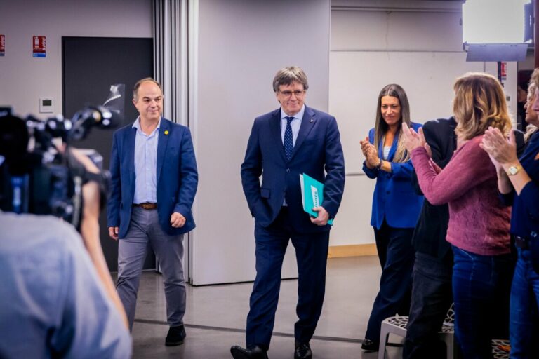 Carles Puigdemont Jordi Turull y Miriam Nigueras Foto JuntsXCat