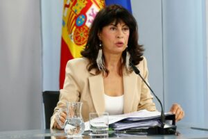 La ministra de Igualdad, Ana Redondo, en la rueda de prensa posterior al Consejo de Ministros. (Foto: Pool Moncloa/ Cesar Porras)