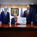 El presidente de EEUU, Donald Trump, y el primer ministros de Israel, Benjamin Netanyahu, entre otros. (Foto: X The White House)
