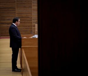 Juanfran Pérez Llorca en Les Corts. (Foto: José Cuéllar/Corts Valencianes)