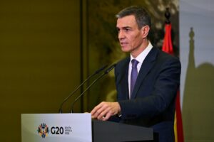 El presidente del Gobierno, Pedro Sánchez, en una comparecencia ante los medios tras Cumbre del G20. (Foto: Pool Moncloa/Borja Puig de la Bellacasa)