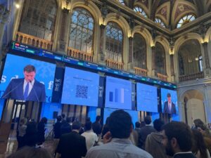 El consejero delegado de Bolsas y Mercados Espa&ntilde;oles (BME), Juan Flames, en el Palacio de la Bolsa.