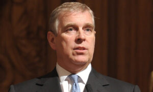 El exduque de York, Andrés, durante un discurso en un evento oficial.