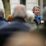 El líder del PP, Alberto Núñez Feijóo, durante su visita a Don Benito (Badajoz). (Foto: PP)