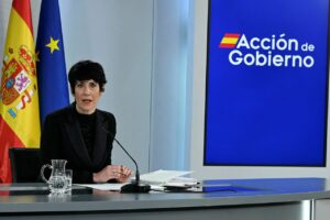 Imagen de archivo de la ministra de Inclusi&oacute;n, Seguridad Social y Migraciones y portavoz del Gobierno, Elma Saiz, en una rueda de prensa tras el Consejo de Ministros. (Foto: Moncloa)