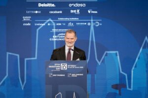 El Rey Felipe VI durante la inauguraci&oacute;n de la XVI edici&oacute;n del Spain Investors Day (SID), este mi&eacute;rcoles en Madrid. - Diego Radam&eacute;s - Europa Press
