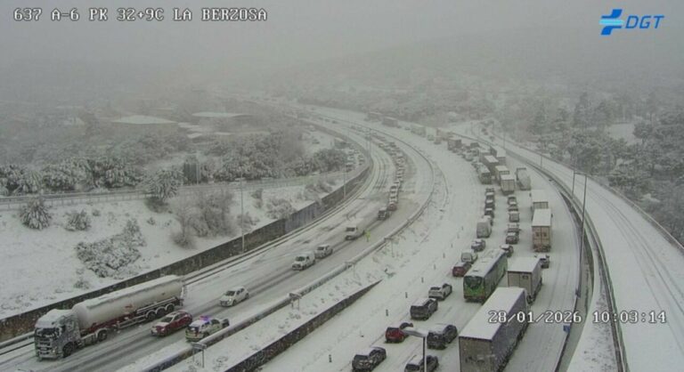 Imagen de un tramo de la A-6 en Madrid. (Foto: DGT)